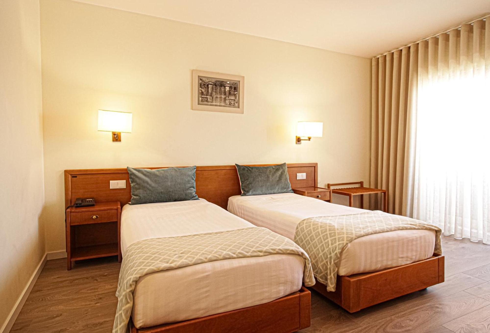 Hotel Dos Loios Санта-Мария-да Фейра Экстерьер фото