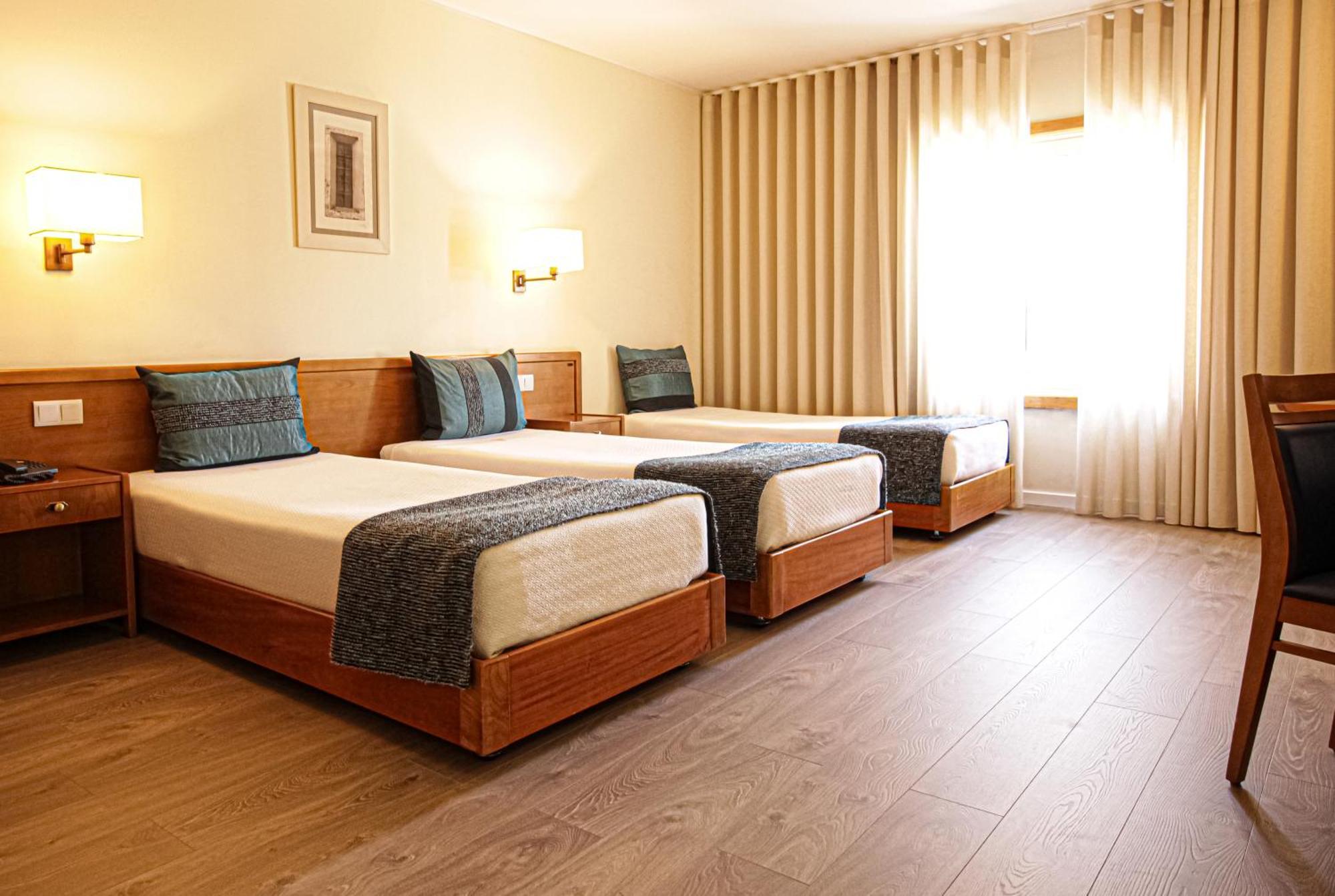 Hotel Dos Loios Санта-Мария-да Фейра Экстерьер фото